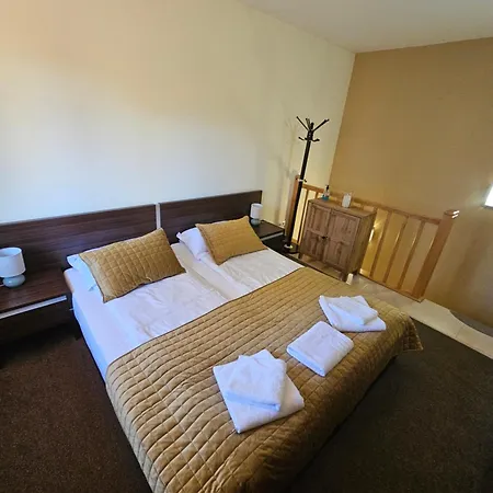 Zax B7 In Terra Complex