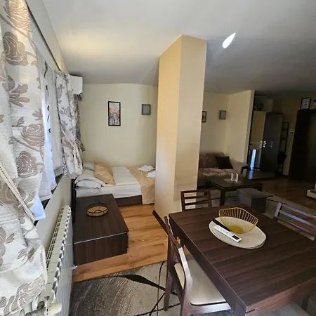 Zax B7 In Terra Complex