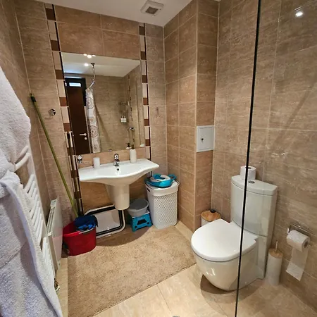 Zax B7 In Terra Complex *